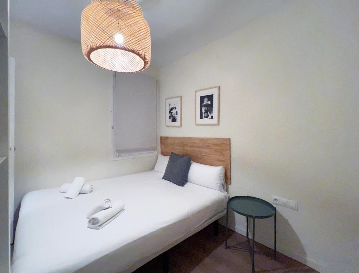 Stay U-Nique Apartments Rocafort Barcelona Ngoại thất bức ảnh