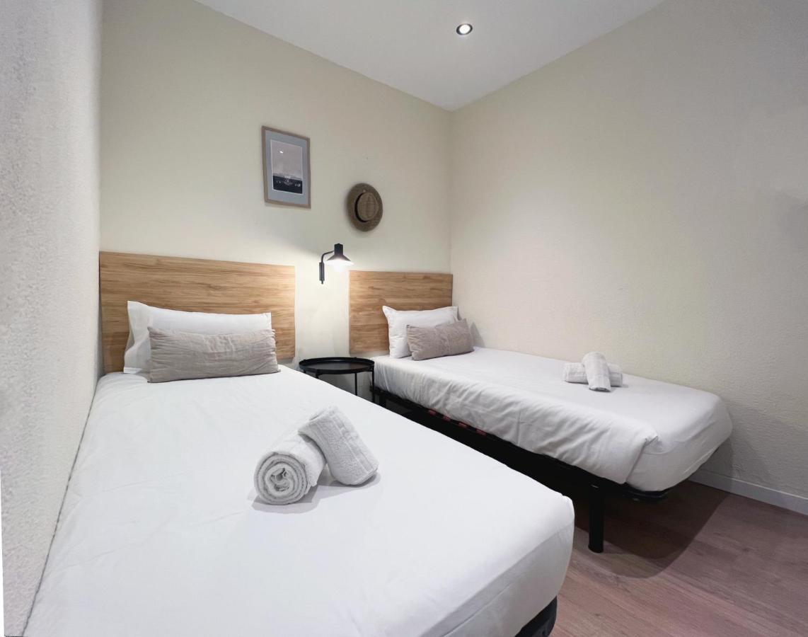 Stay U-Nique Apartments Rocafort Barcelona Ngoại thất bức ảnh
