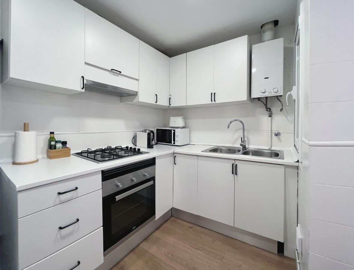 Stay U-Nique Apartments Rocafort Barcelona Ngoại thất bức ảnh